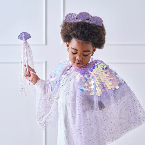 Holographic purple sequin mermaid shell cape, 49cm, ideal for dress-up and ocean-themed parties.