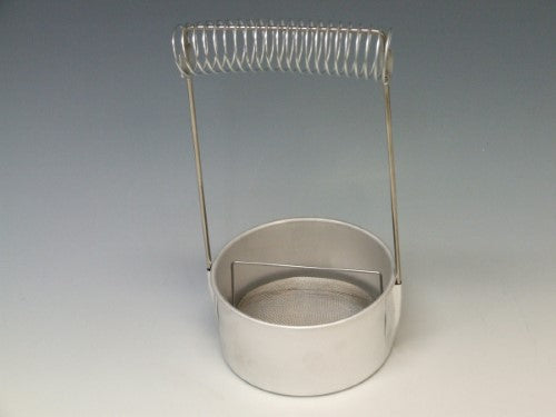 E92 Metal Brush Washer for artists, gently cleans oil, acrylic, and watercolor brushes with a low-odour, ergonomic design.