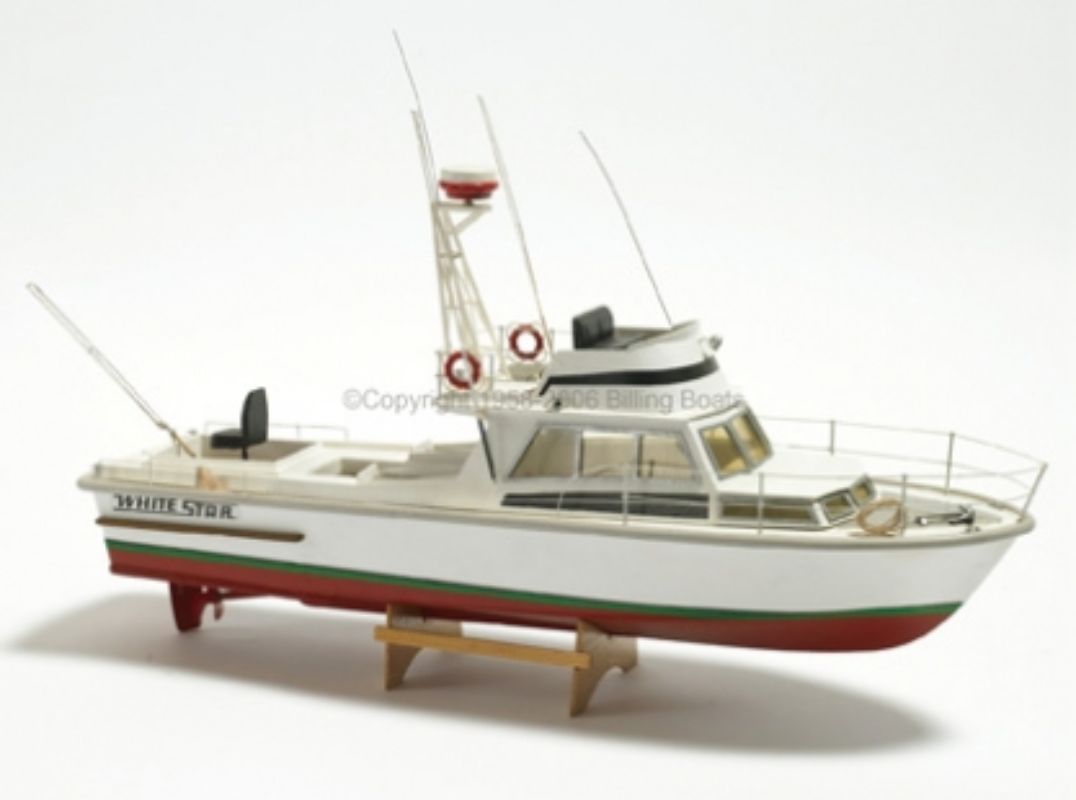 Detailed wooden ship model kit of the 1/15 scale White Star motorboat, perfect for RC enthusiasts and advanced beginners.