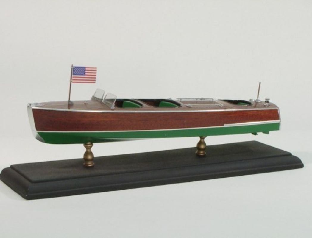 Detailed wooden model kit of the 27-inch Chris Craft Triple Cockpit, featuring laser-cut parts and custom decals.