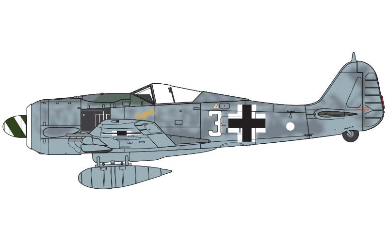 1:72 scale Airfix model kit of Focke Wulf Fw190A-8 WWII fighter, featuring 53 detailed parts for accurate assembly.