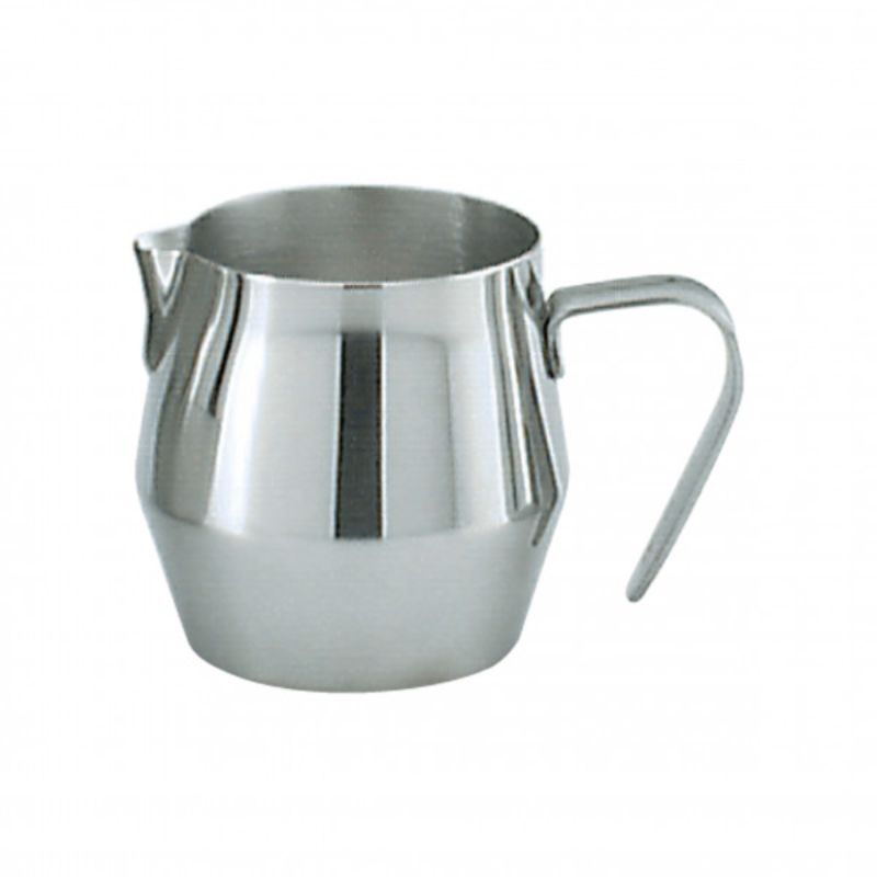 Elegant 18/8 stainless steel creamer with 150ml capacity, perfect for serving cream or milk in style.