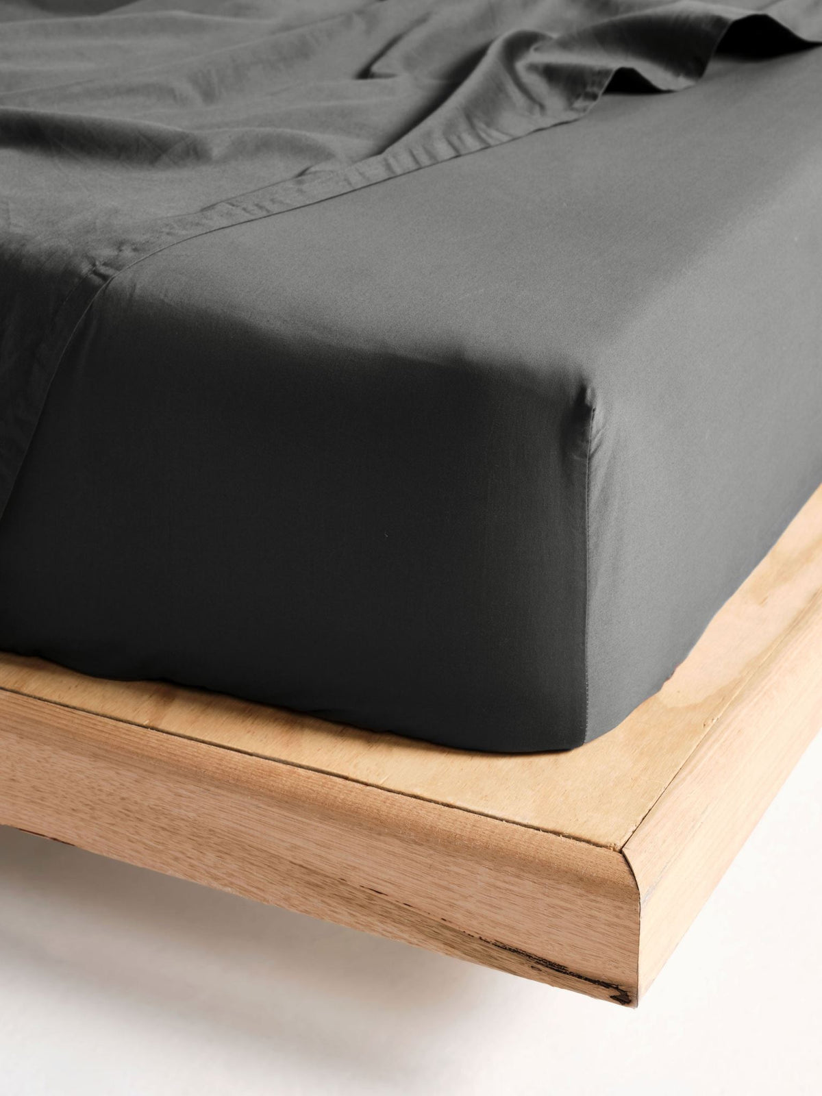 Fitted Sheet - 500 Thread Count Cotton Sateen Augusta Magnet 60cm - Deluxe King
