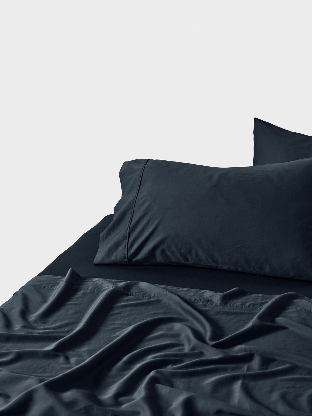 Sheet Set - Surf Wash Midnight 400 Thread Count Linen House - King Single Blue