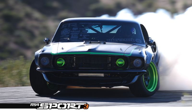 1/10 RS4 S3 '69 Mustang RC car features a detailed muscle car body, racing wing, and includes batteries for instant fun.