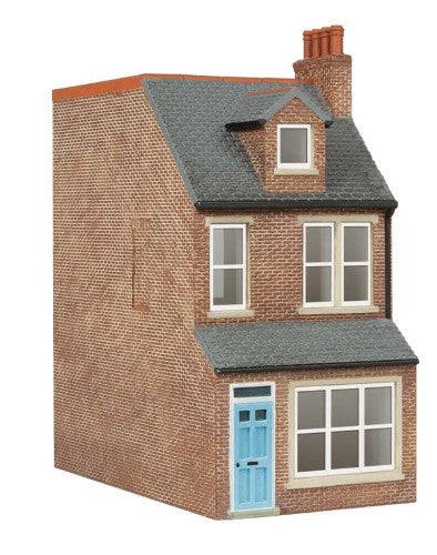 Victorian terrace house model, 00 scale resin, detailed architecture for model railway scenery.