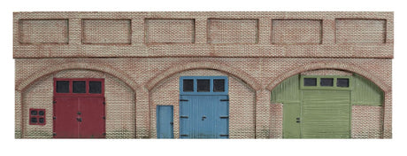 Hornby Low Relief Viaduct with Lockups, detailed model for enhancing railway landscapes with vintage charm.
