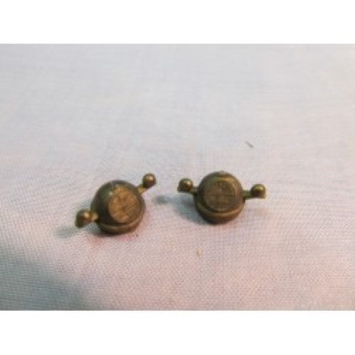 Durable Binnacle (2) for model sailing, crafted from high-grade materials for reliable navigation.