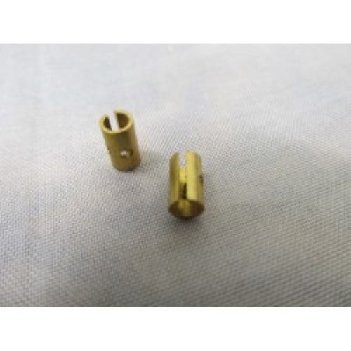 Durable 4 x 7mm yard fittings for model boats, enhancing performance and ease of installation.