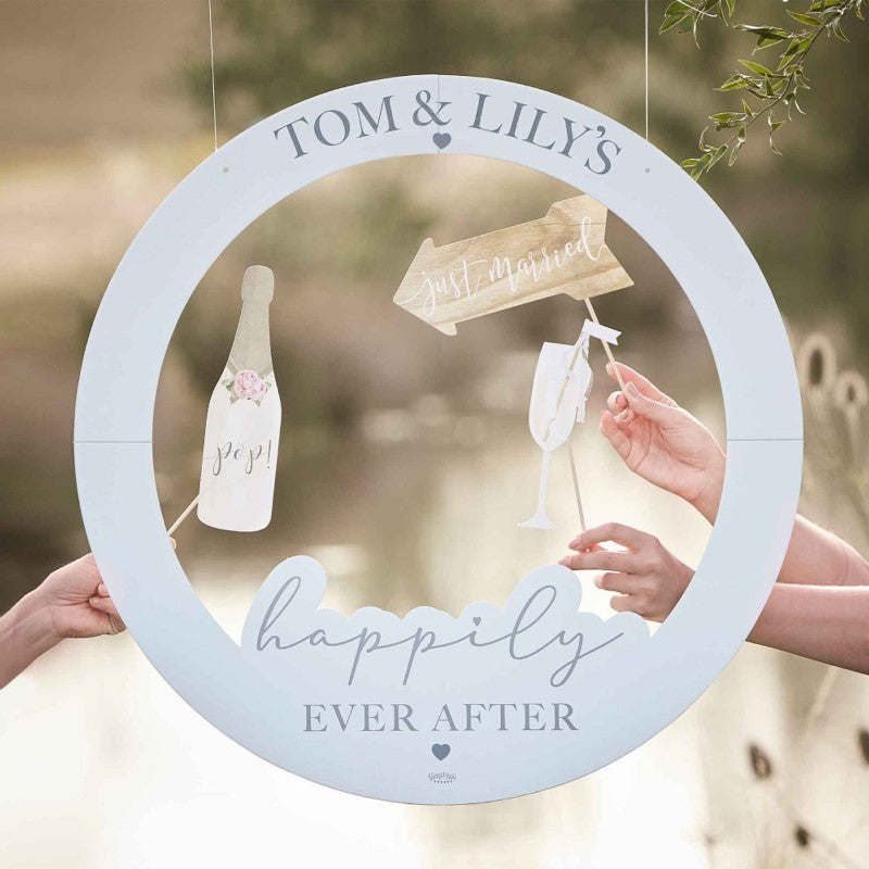 A Touch of Pampas Round Photo Booth Frame 68cm x 68cm
