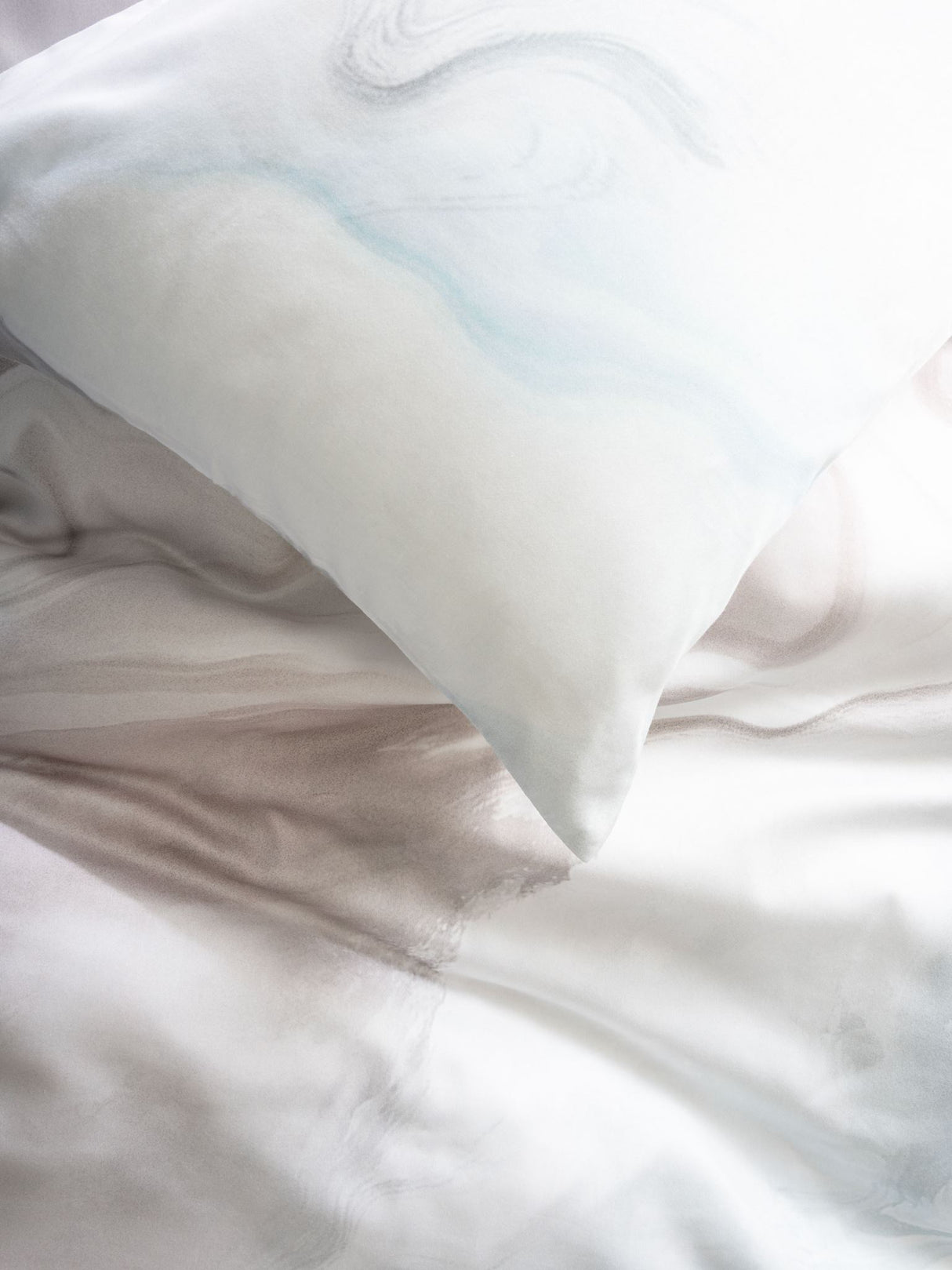 Luxurious king-sized Grey Wondrous Duvet Cover Set by Savona featuring a marbled design in earthy neutrals and soft cotton.