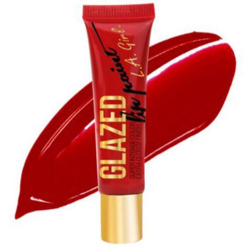 Vibrant red lip paint with glossy finish, enriched with vitamin E and peppermint oil for comfort and hydration.