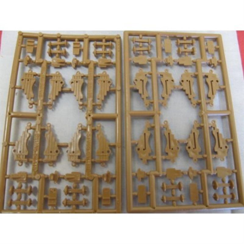 Detailed wooden gun carriage set for model ships, enhancing authenticity and craftsmanship in shipbuilding projects.