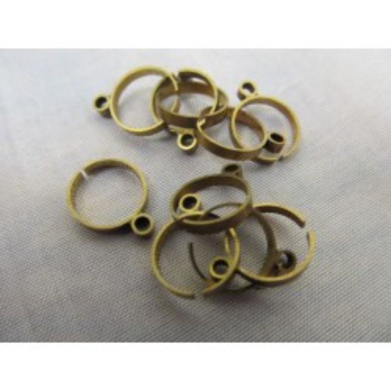 Pack of 10 wooden model ship rings, 11mm, enhancing authenticity and detail for model shipbuilding.