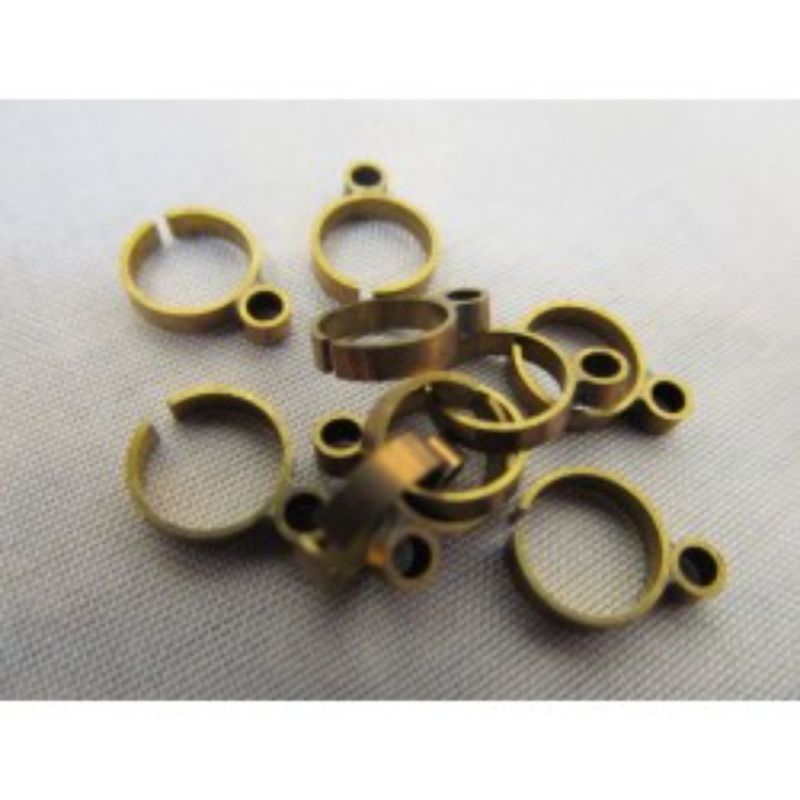 Set of 10 wooden 9mm rings, ideal for enhancing scale ship models with quality and durability.