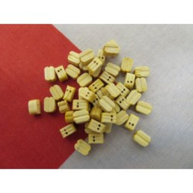 Premium wooden blocks for model shipbuilding, 5mm size, ideal for securing ropes and enhancing realism.