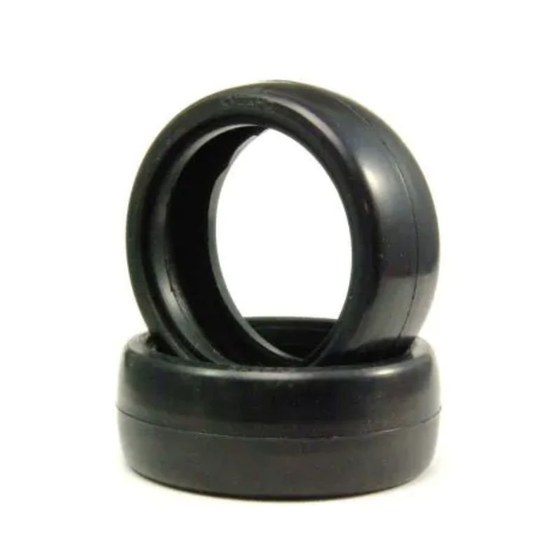 Kyosho 1/10 Slicks M (32SH) 24mm tires, designed for optimal grip and precision on-road racing.