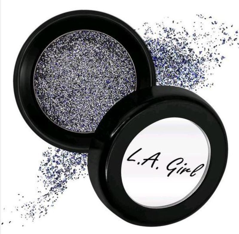 LA Girl Glitterholic Glitter Topper in 'Twinkle Twinkle' adds multi-dimensional sparkle for stunning eye looks.