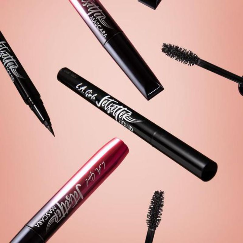 LA Girl Jetsetter Liquid Eyeliner in Black with precise applicator for bold lines, long-lasting wear, and vegan formula.