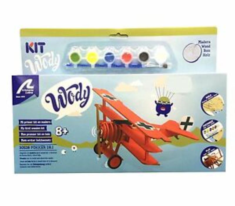 Premium wooden fittings for Fokker DR1 model kit, enhancing craftsmanship and realism in scale modeling.