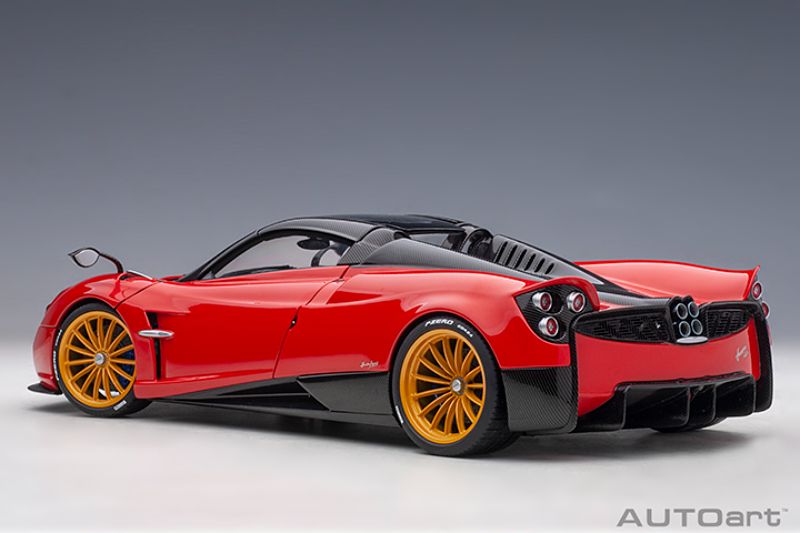 AUTOart Diecaset Car - 1/18 Pagani Huayra R/ster Red