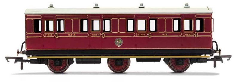 Hornby NBR 6WC 1st Class Coach with gas lamp lighting and Maglight system, ideal for tight curves and historical layouts.