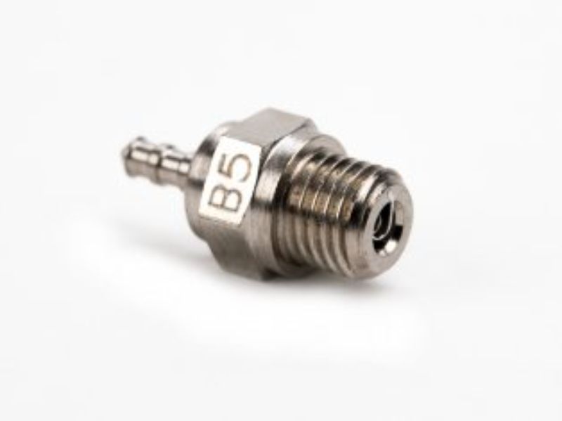 B5 Medium Glow Plug for nitro engines, enhancing performance and reliability with Platinum and Rhodium metals.