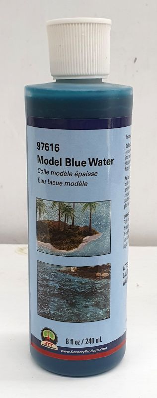 Model Blue Water 240ml for realistic lakes and rivers in dioramas, easy to apply, non-toxic resin, ideal for model landscapes.