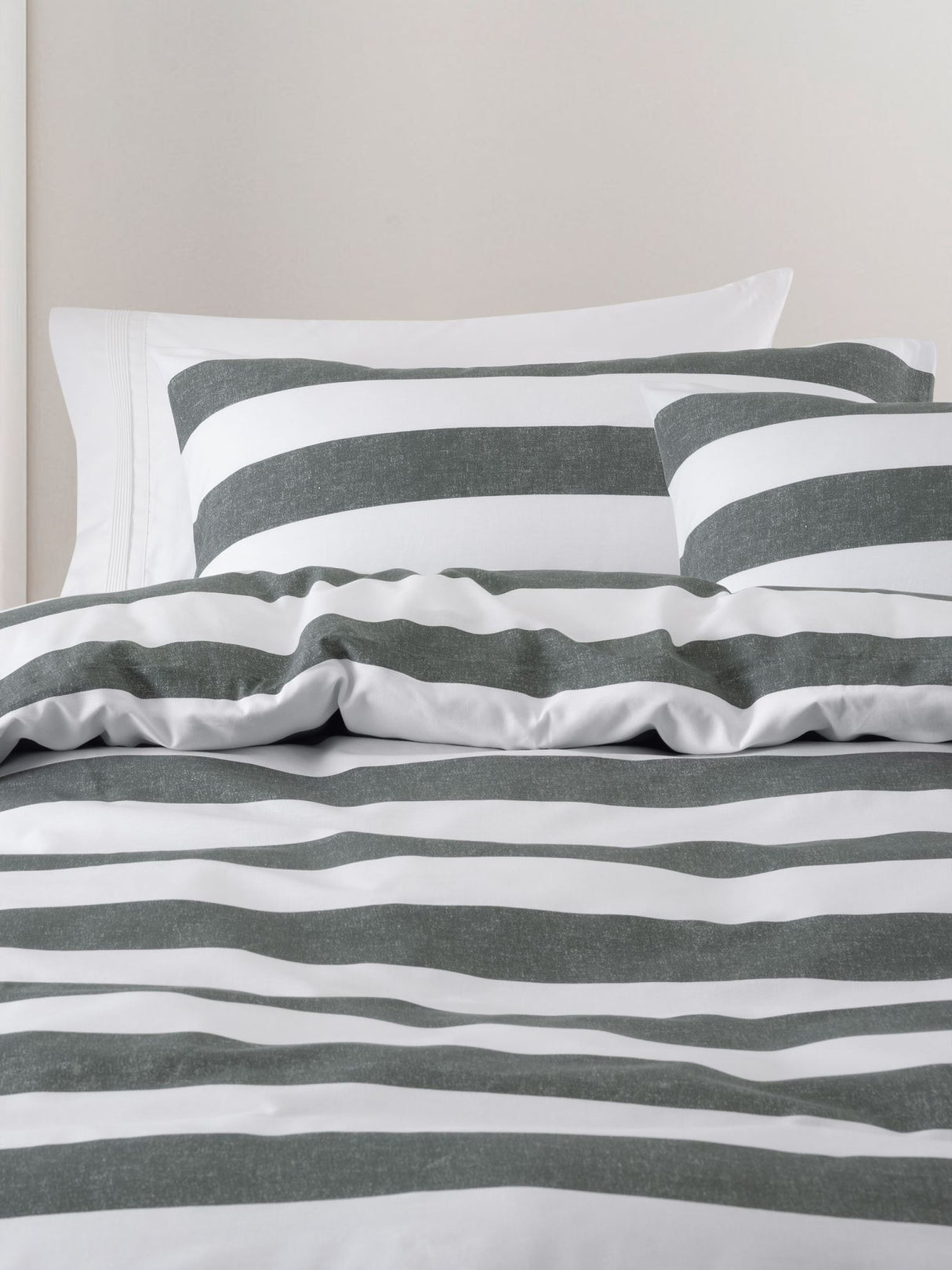Sydney Duvet Cover Set by Nu Edition - Carbon - Single