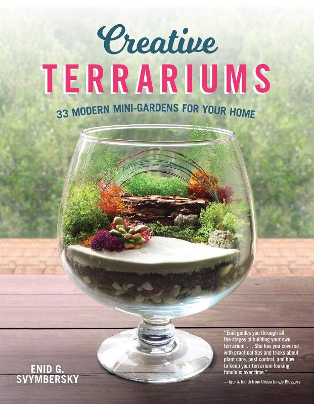Guide to creating beautiful terrariums with 33 projects and over 300 photos, perfect for small spaces.