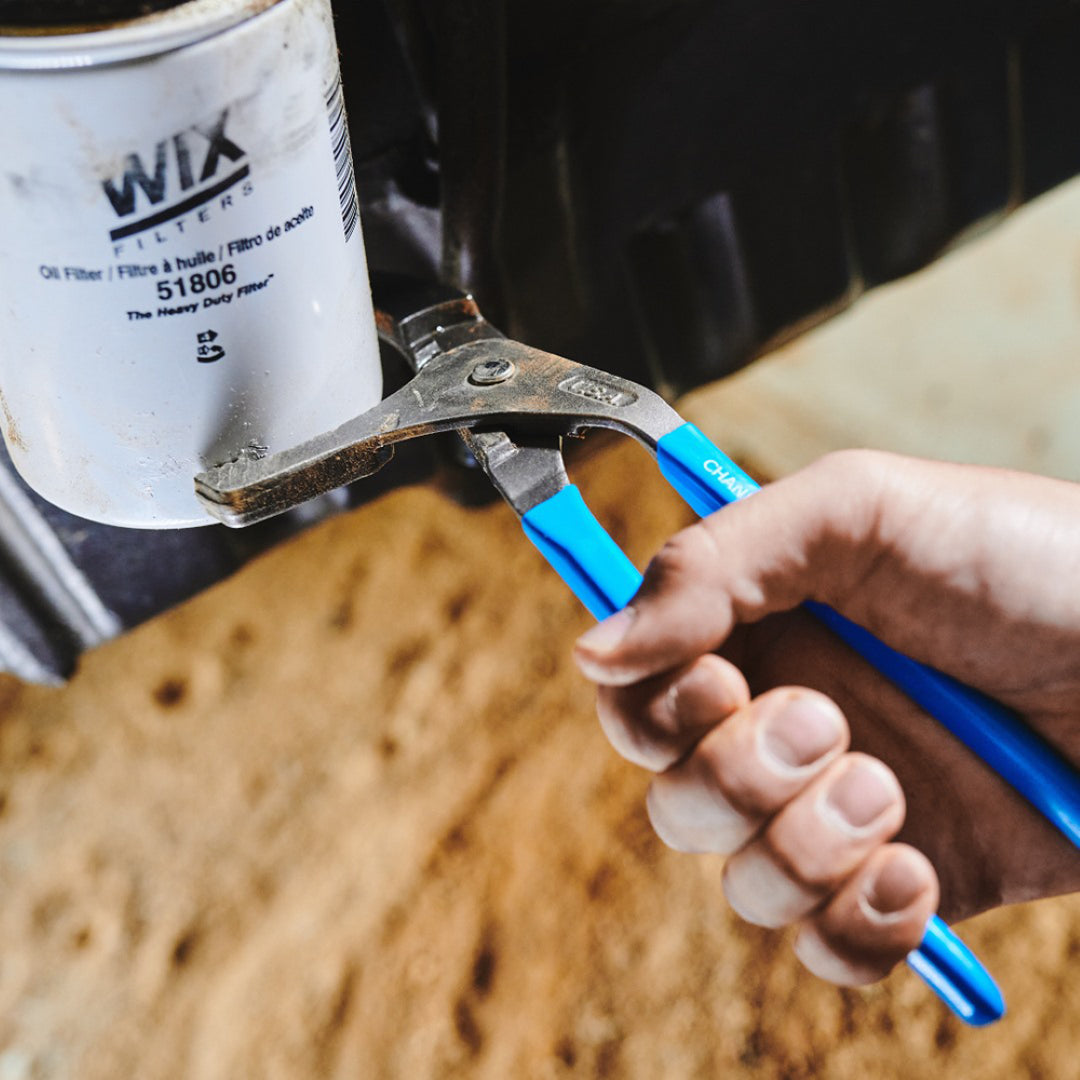CHANNELLOCK 305mm Oil Filter/PVC Pliers with rust-resistant coating and Safe-T-Stop feature for safe and efficient use.