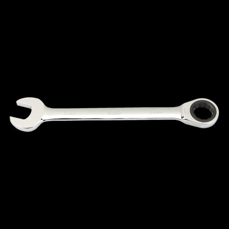 DRAPER 32mm Ratcheting Combination Spanner: versatile tool for precision automotive, plumbing, and maintenance tasks.