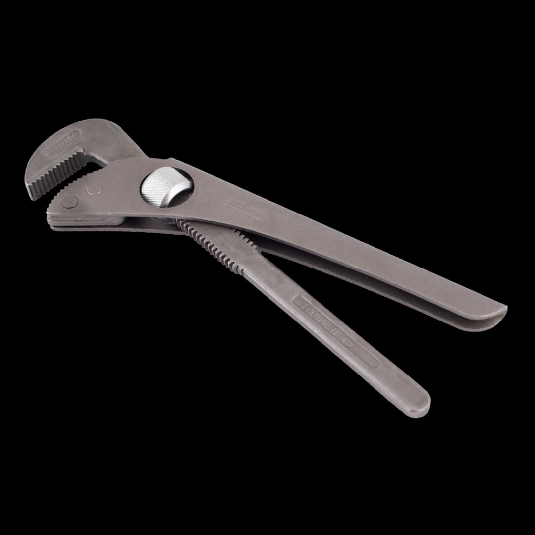 FOOTPRINT 300mm Thumbturn Pipe Wrench with one-handed adjustable nut for easy plumbing tasks and robust, durable design.