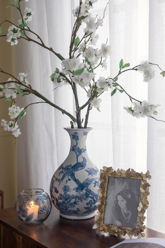 Blue Botanical Painted Glass Vase 140x140x125