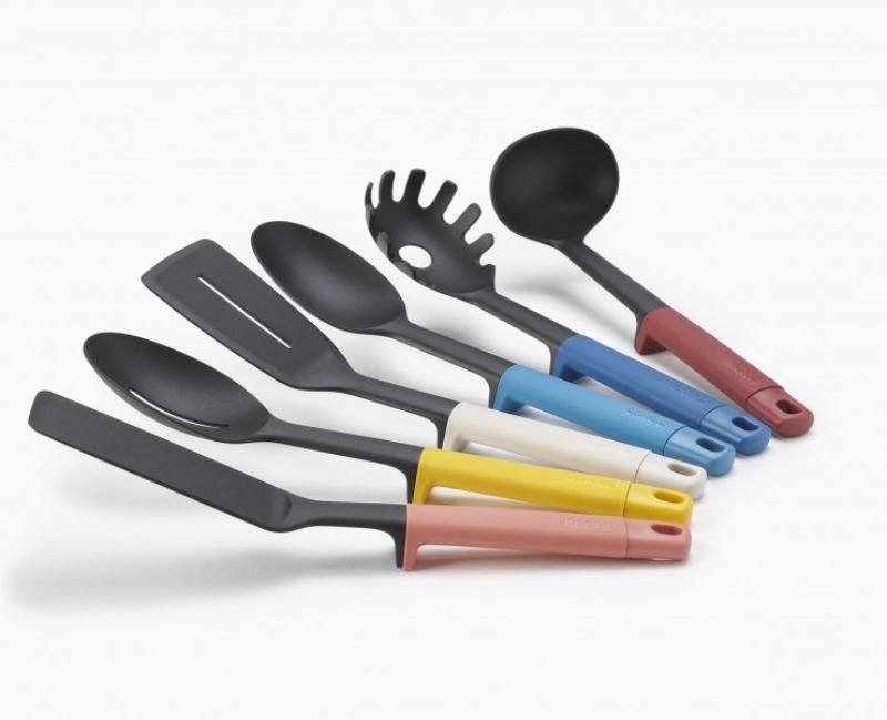 Joseph Joseph Elevate Carousel 6-Piece set with hygienic utensils and sleek storage stand for efficient cooking.