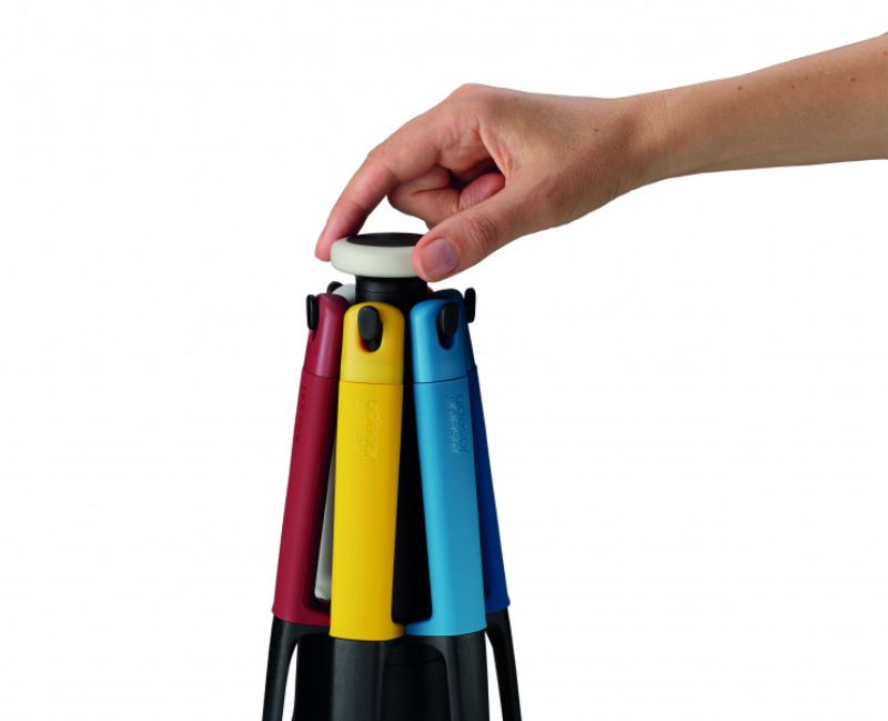 Joseph Joseph Elevate Carousel 6-Piece set: hygienic, heat-resistant kitchen utensils with revolving storage stand.