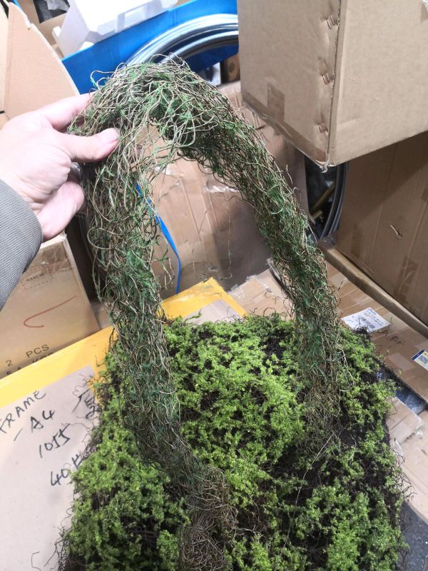 Twig - 125cmBrown Twig Bundle with Moss