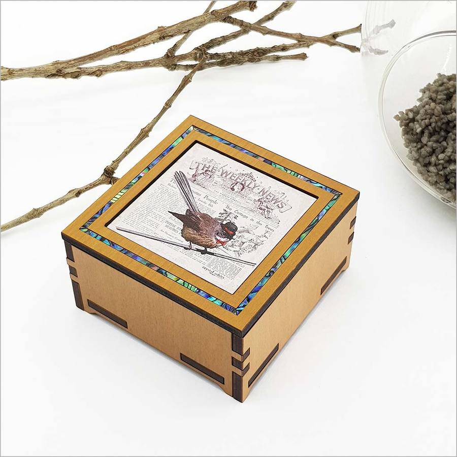 Small Trinket Box: Vintage Fantail
