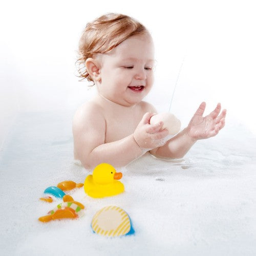 Hape - Teddy And Friends Squirt Bath Toys