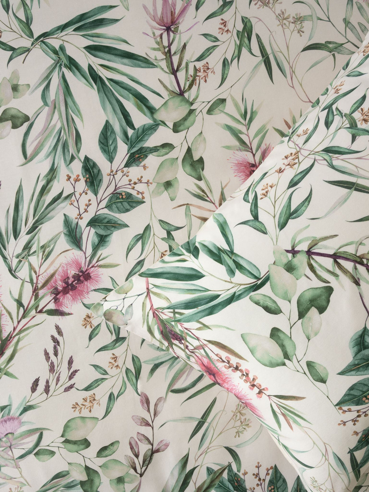 King - Lowen Duvet Cover Set by Savona