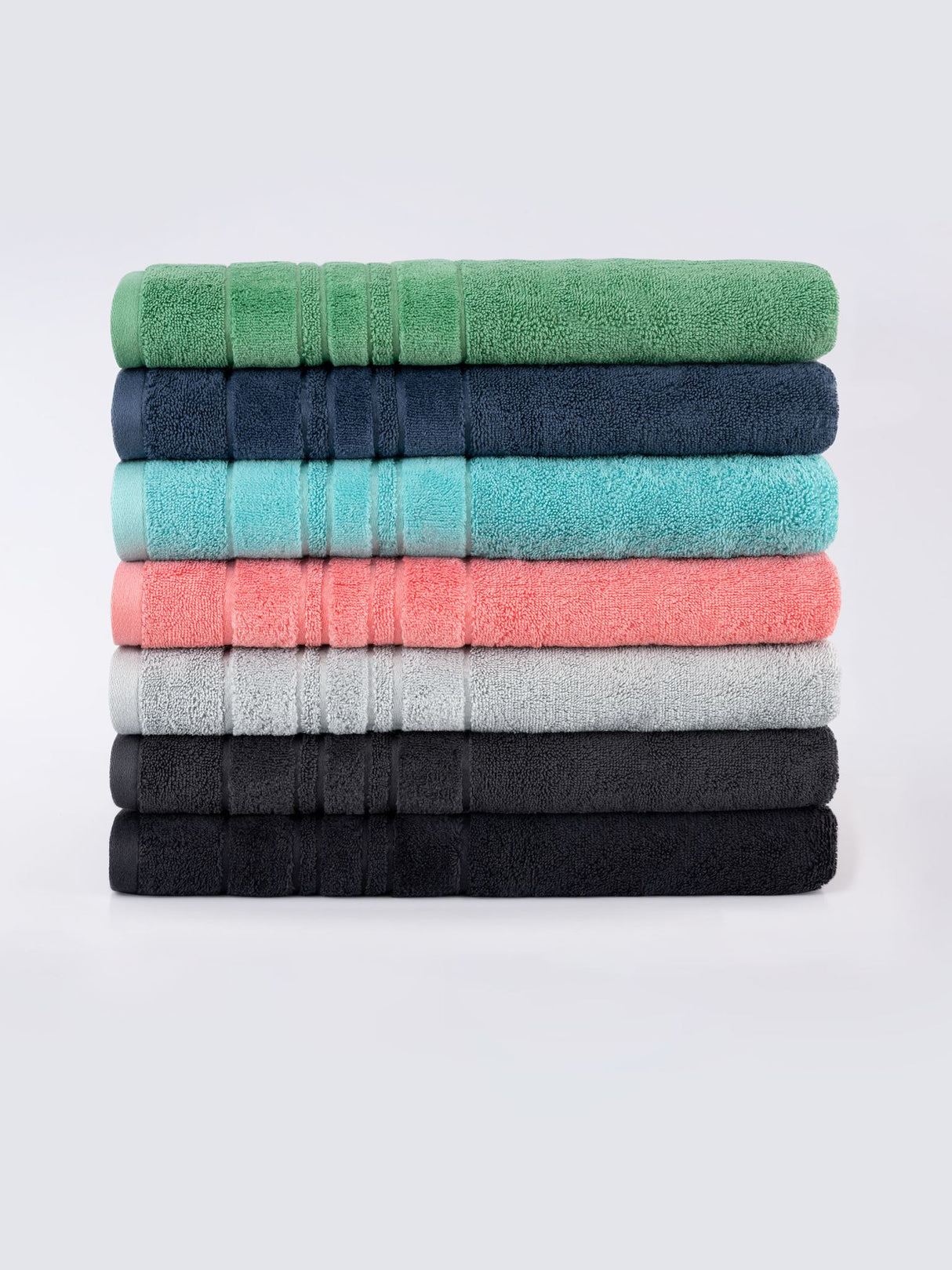 Savona Selene Bath Sheet in peach, 90x165 cm, made from luxurious 550 GSM cotton, with plush velour striped hem.