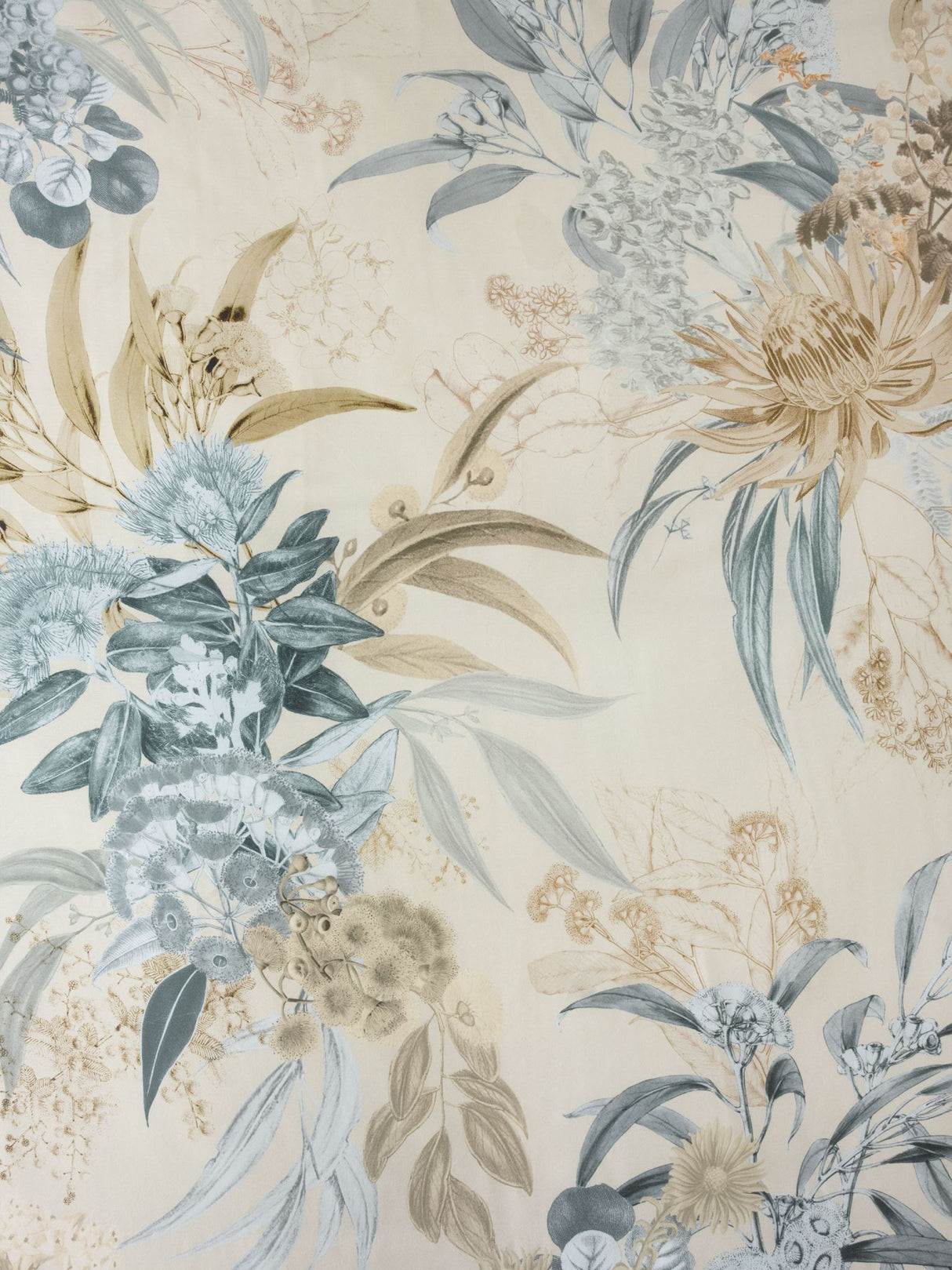 Queen - Sorrento Duvet Cover Set by Savona