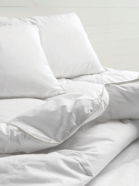 Superior Duvet Inner by Savona in white, single size, lightweight, 100% cotton cover, 380 GSM polyester filling for year-round comfort.