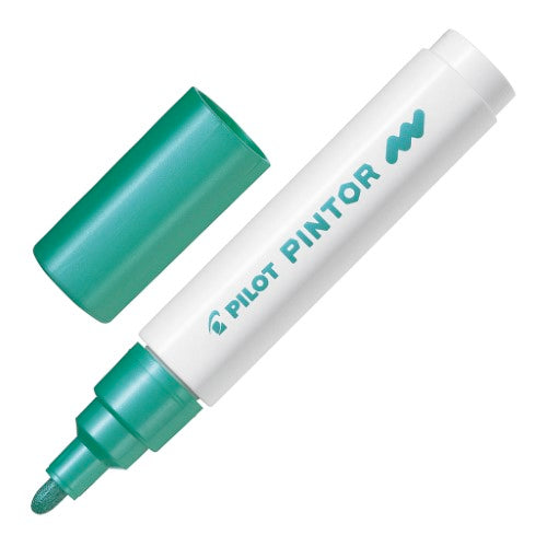 Set of 6 Pilot Pintor Medium Metallic Green Markers featuring 4.5mm tips for versatile art on various surfaces.