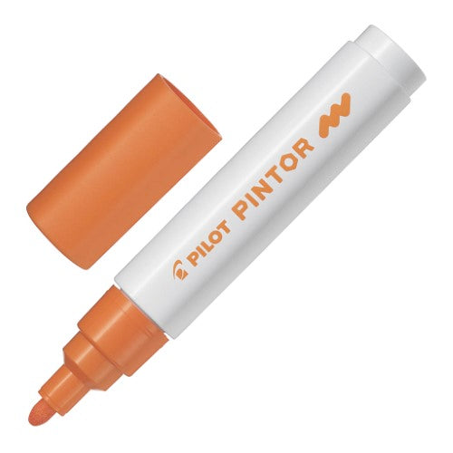 Set of 6 Pilot Pintor medium orange markers featuring a 4.5mm tip for vibrant art on various surfaces.