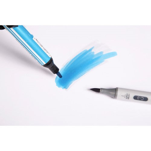 Clairefontaine Comic Book 176x250mm, 32 sheets of 220g paper for vibrant comic creations without bleed-through.