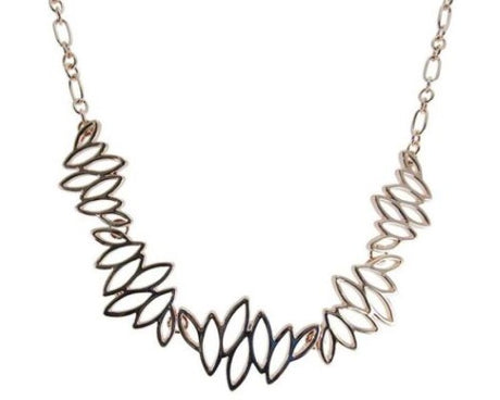 Gold-plated necklace with delicate French leaves design, 28 cm chain, perfect for any occasion.
