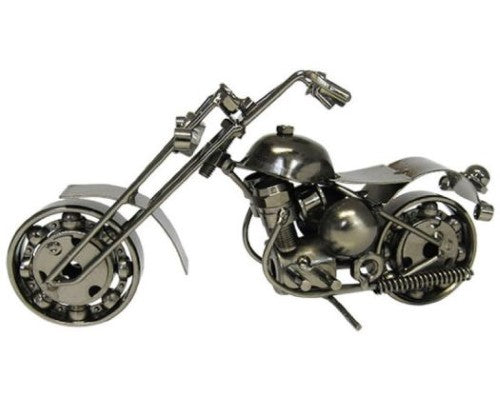 Steampunk metal motorbike decor for man cave, measuring 20 cm x 9.5 cm.