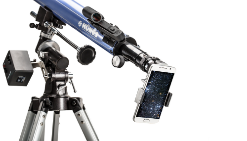 KONUSTART 900B 60mm F15 Refractor Telescope with Right Ascension motor, dual eyepieces, and smartphone adapter for stargazing.