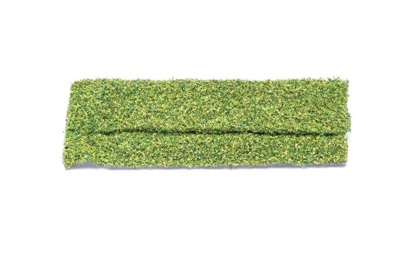 Lifelike middle green foliage for model railways and dioramas, enhancing landscapes with vibrant natural textures.
